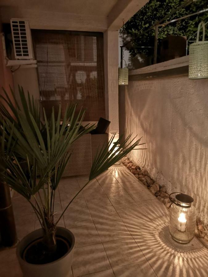 Apartmani Sarm Vir Buitenkant foto